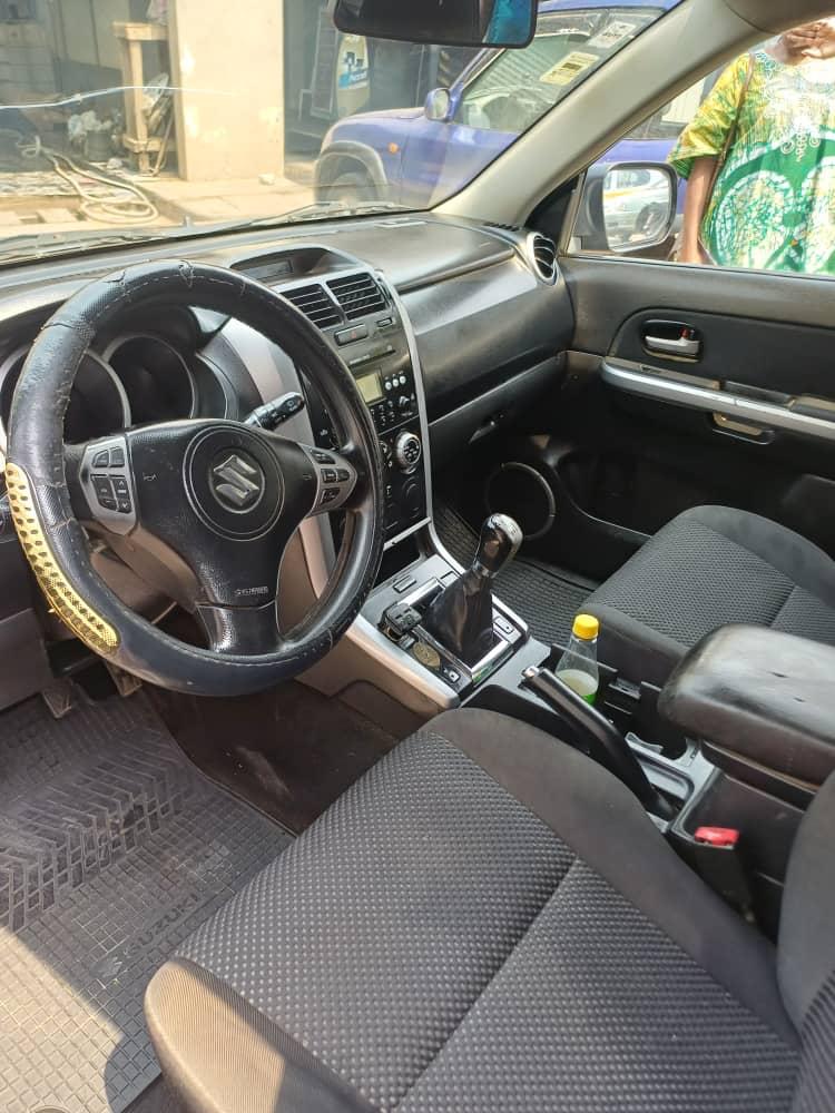 Suzuki Grand Vitara vue avant