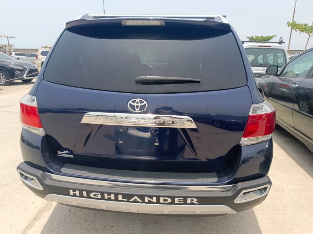 Toyota Highlander vue avant