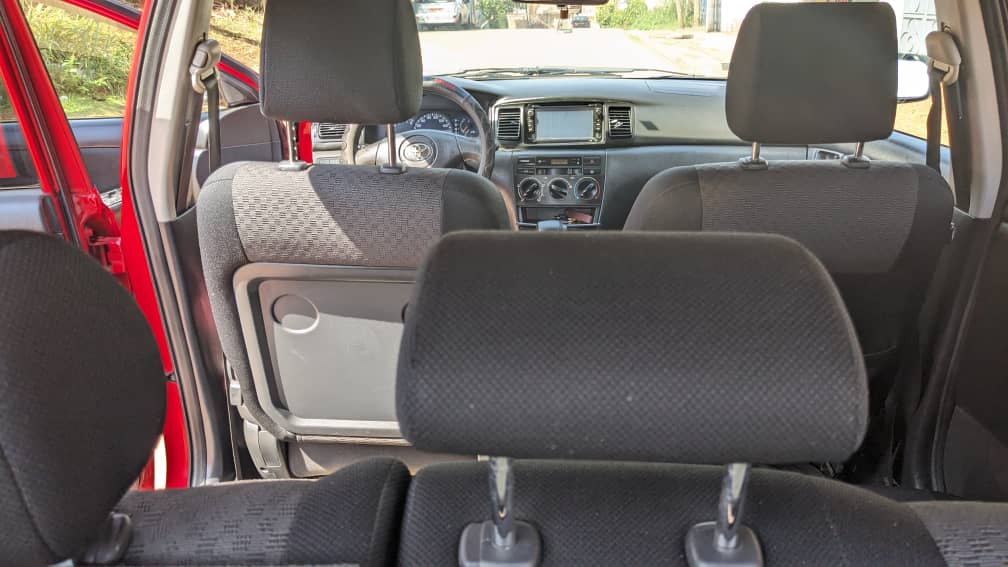 Toyota Runx vue avant