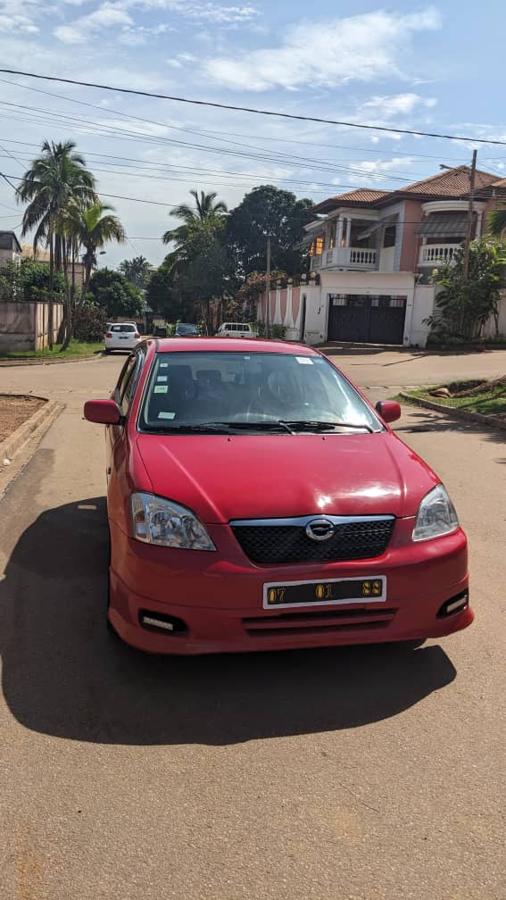 Toyota Runx tableau de bord